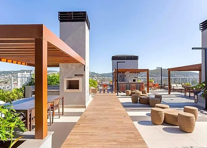 Life Experience, Netflix, Pool, Rooftop *